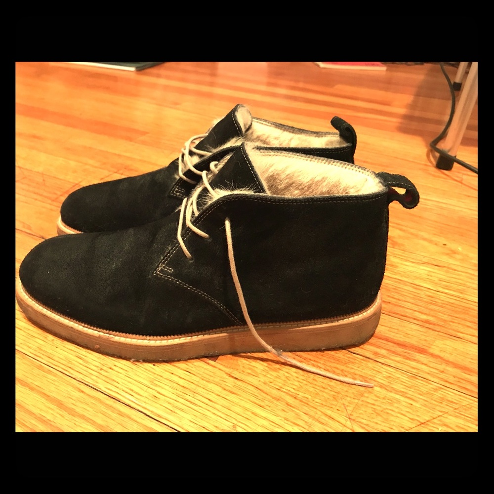 Gucci black suede chukka, full fur lined